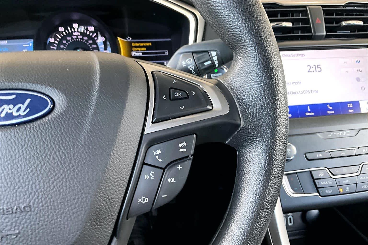 Used 2020 Ford Fusion SE FWD image 24