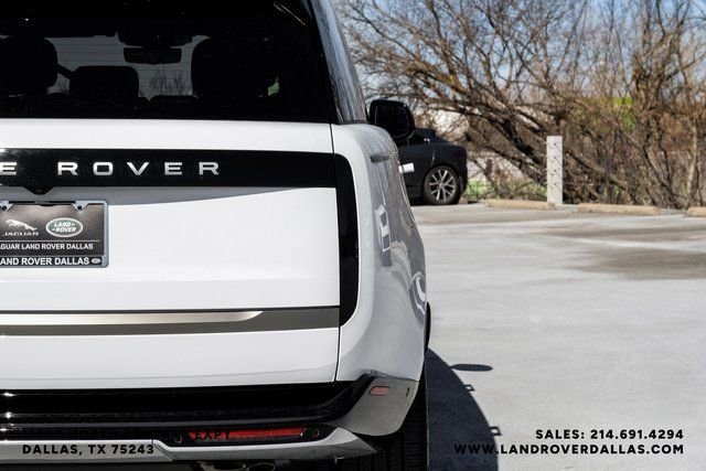 New 2026 Land Rover Range Rover Long Wheelbase SE image 48