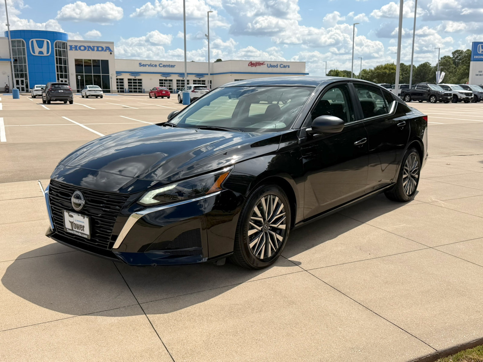 Used 2026 Nissan Altima 2.5 SV FWD image 3