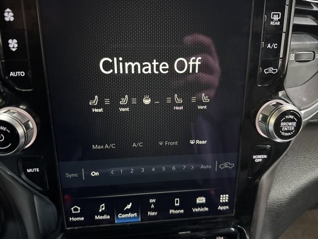 Used 2022 RAM 1500 Laramie w/ Night Edition AWD/4WD image 6