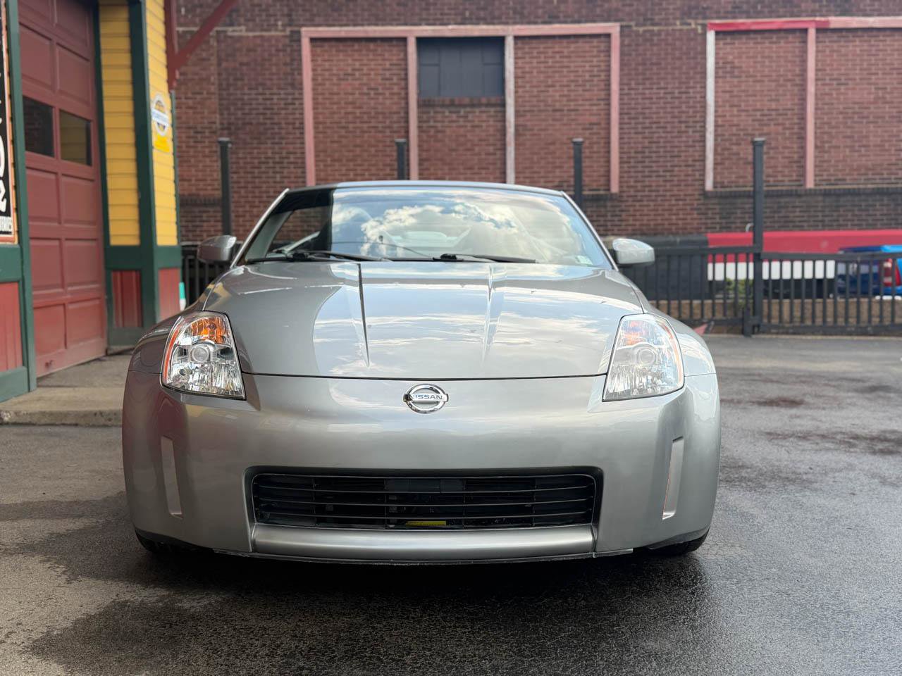 Used 2004 Nissan 350Z Enthusiast RWD image 17