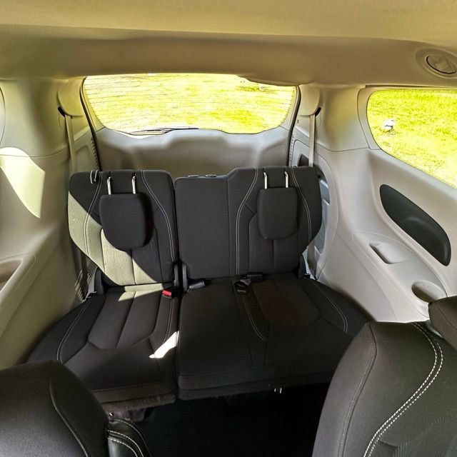 Used 2023 Chrysler Voyager LX FWD image 22