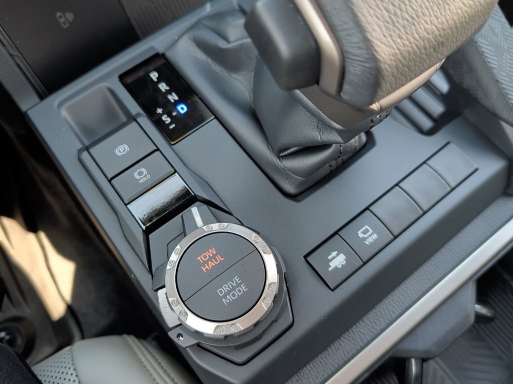 Used 2025 Toyota Tacoma Limited w/ Tow Tech Package image 27