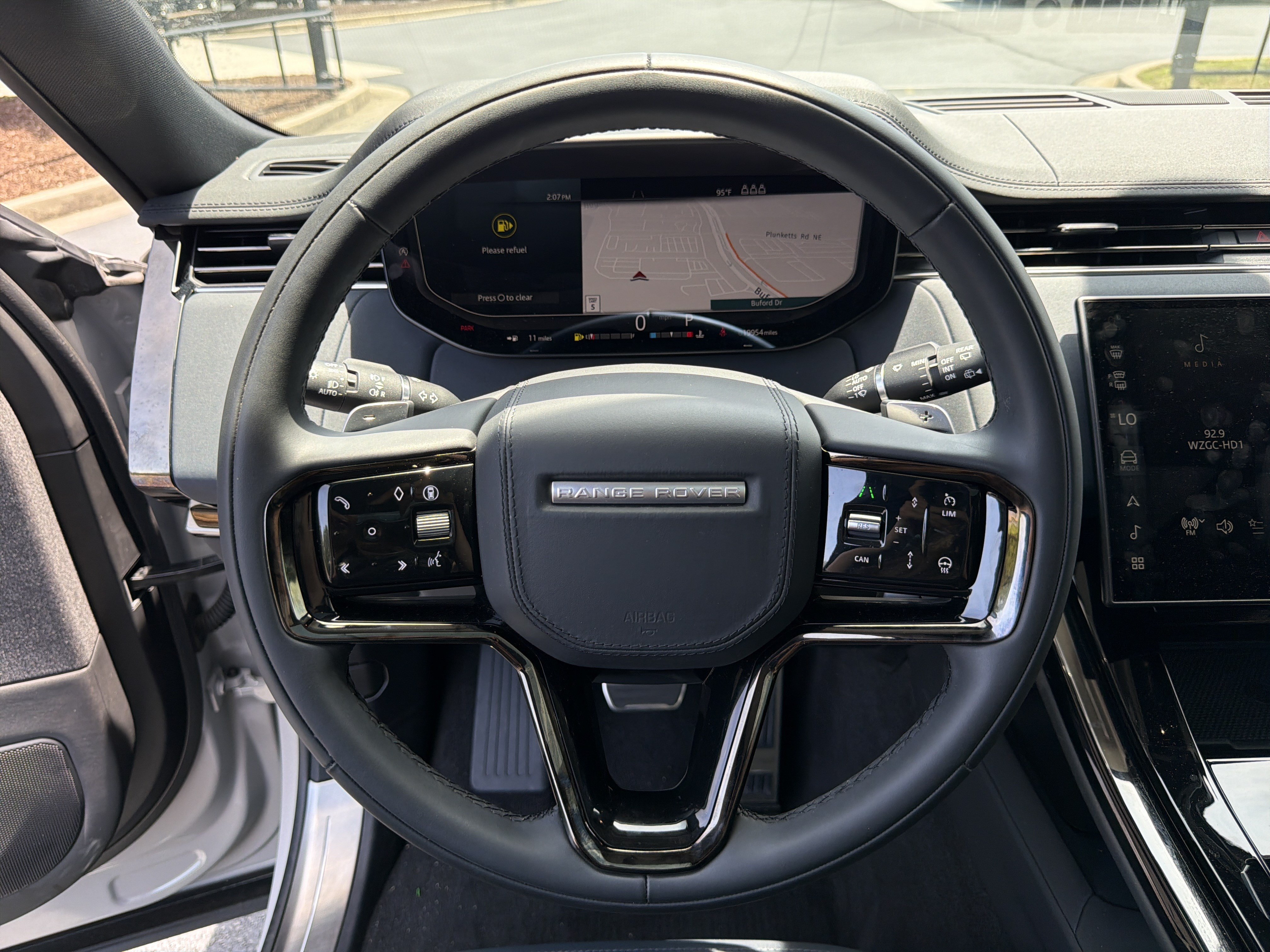 Used 2024 Land Rover Range Rover Sport SE AWD/4WD image 10
