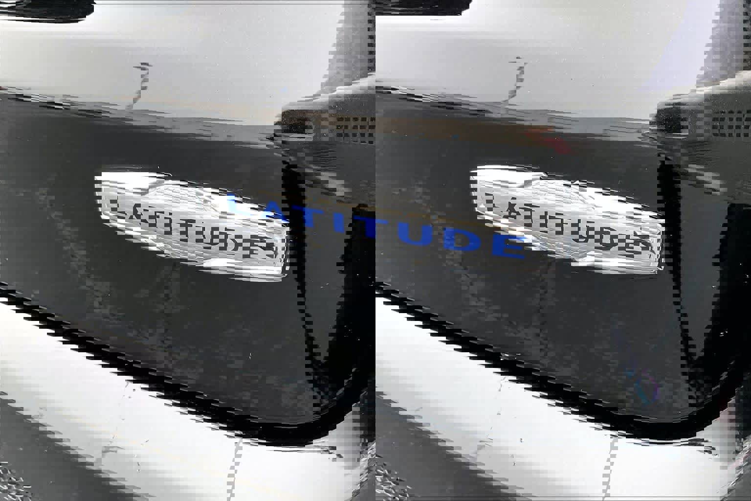 Used 2022 Jeep Compass Latitude image 9