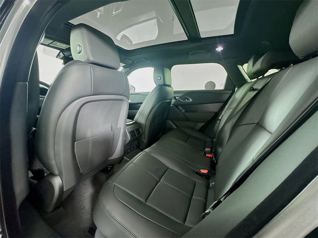 New 2026 Land Rover Range Rover Velar Dynamic SE image 24