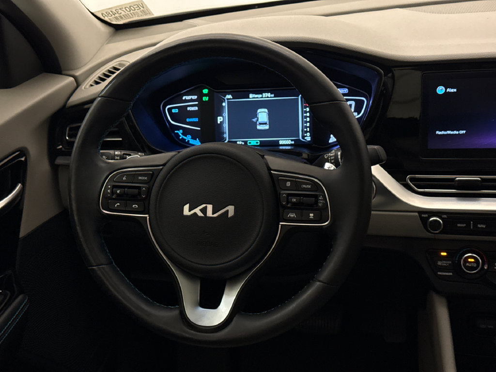 Used 2022 Kia Niro EX Premium FWD image 15