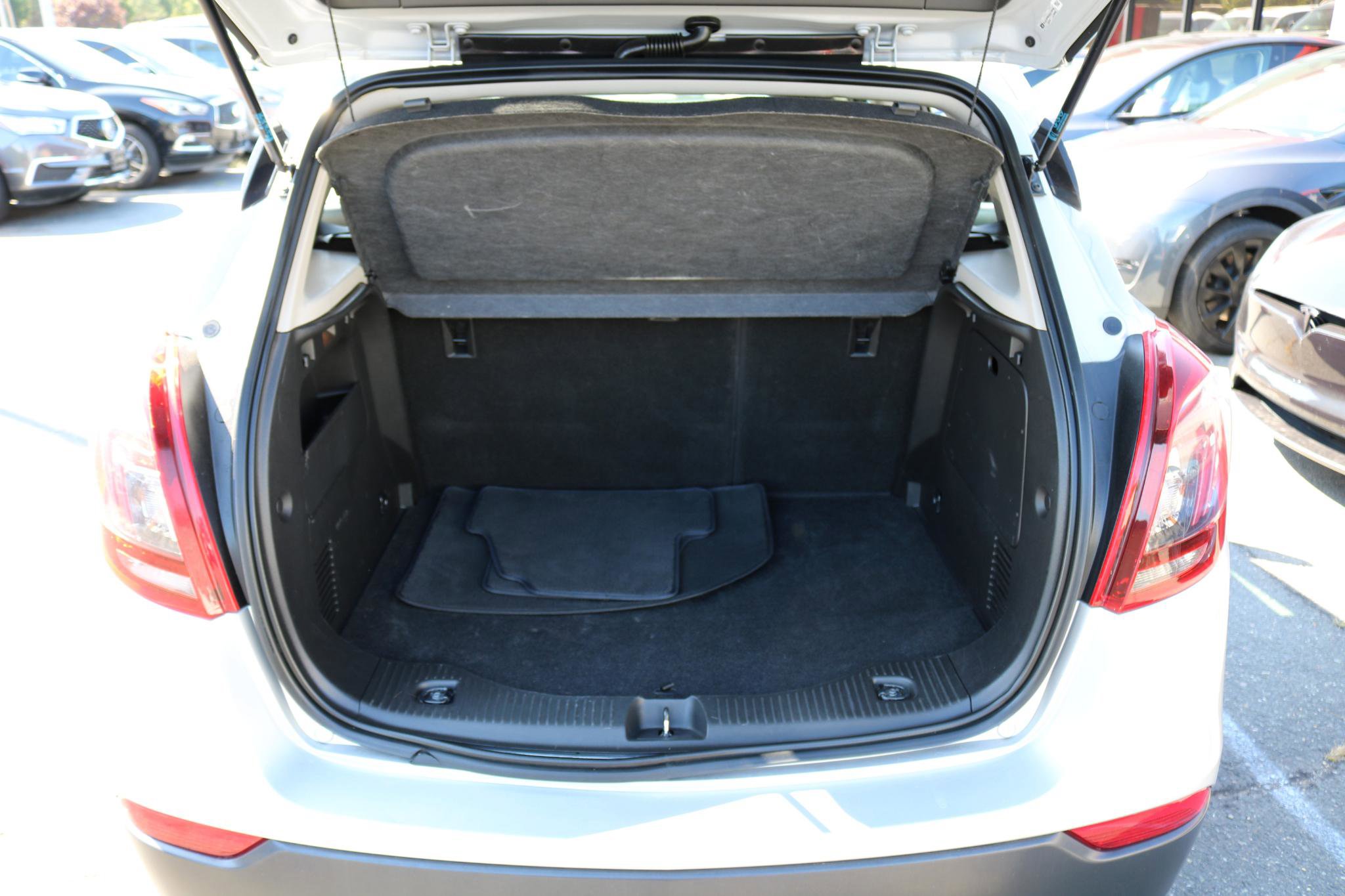 Used 2019 Buick Encore Preferred image 34