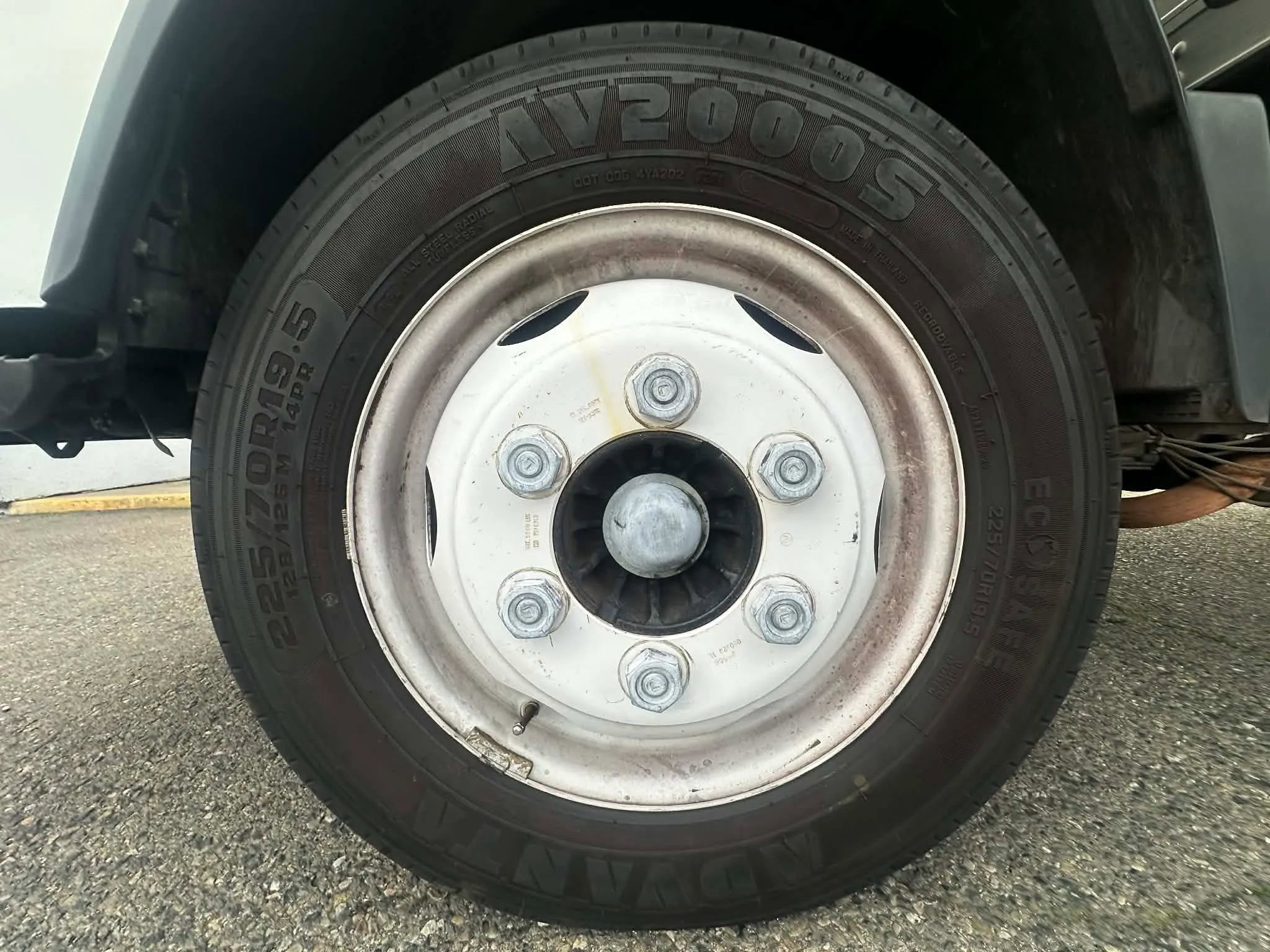 Used 2020 Isuzu NPR image 30