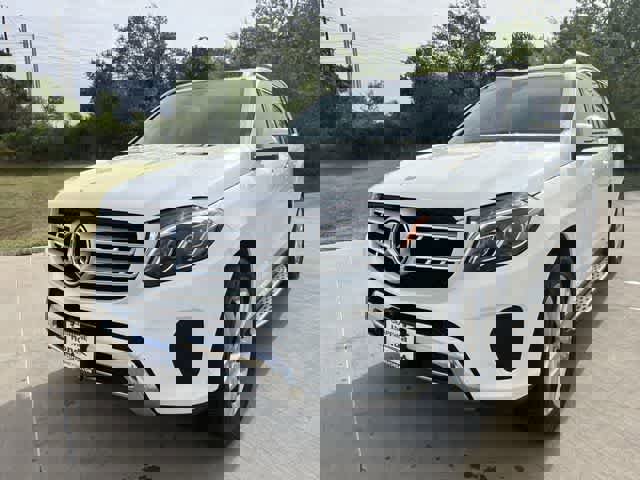 Used 2017 Mercedes-Benz GLS 450 4MATIC image 2