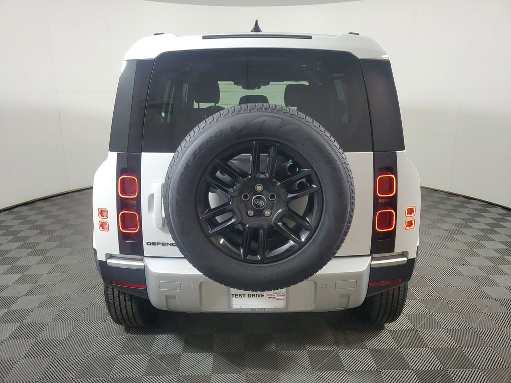 Used 2025 Land Rover Defender 110 S image 5