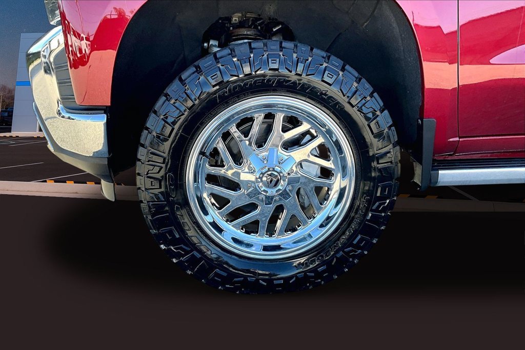 Used 2020 Chevrolet Silverado 1500 LTZ w/ LTZ Plus Package AWD/4WD image 39