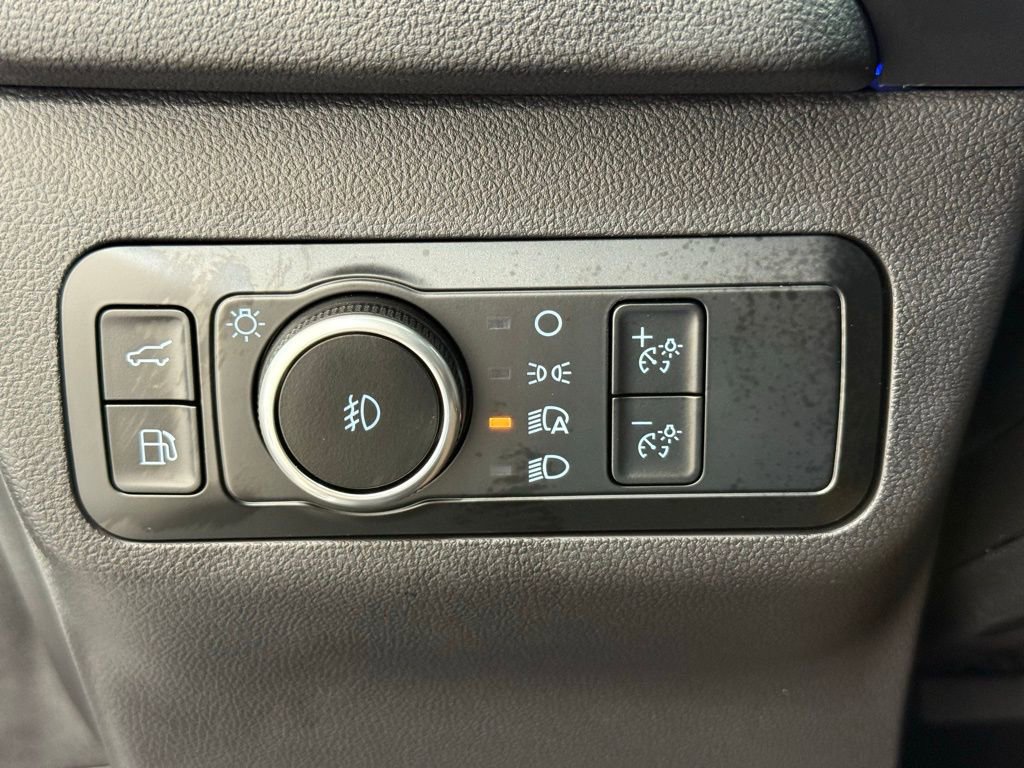 New 2024 Ford Escape SE w/ PHEV Premium Package image 31