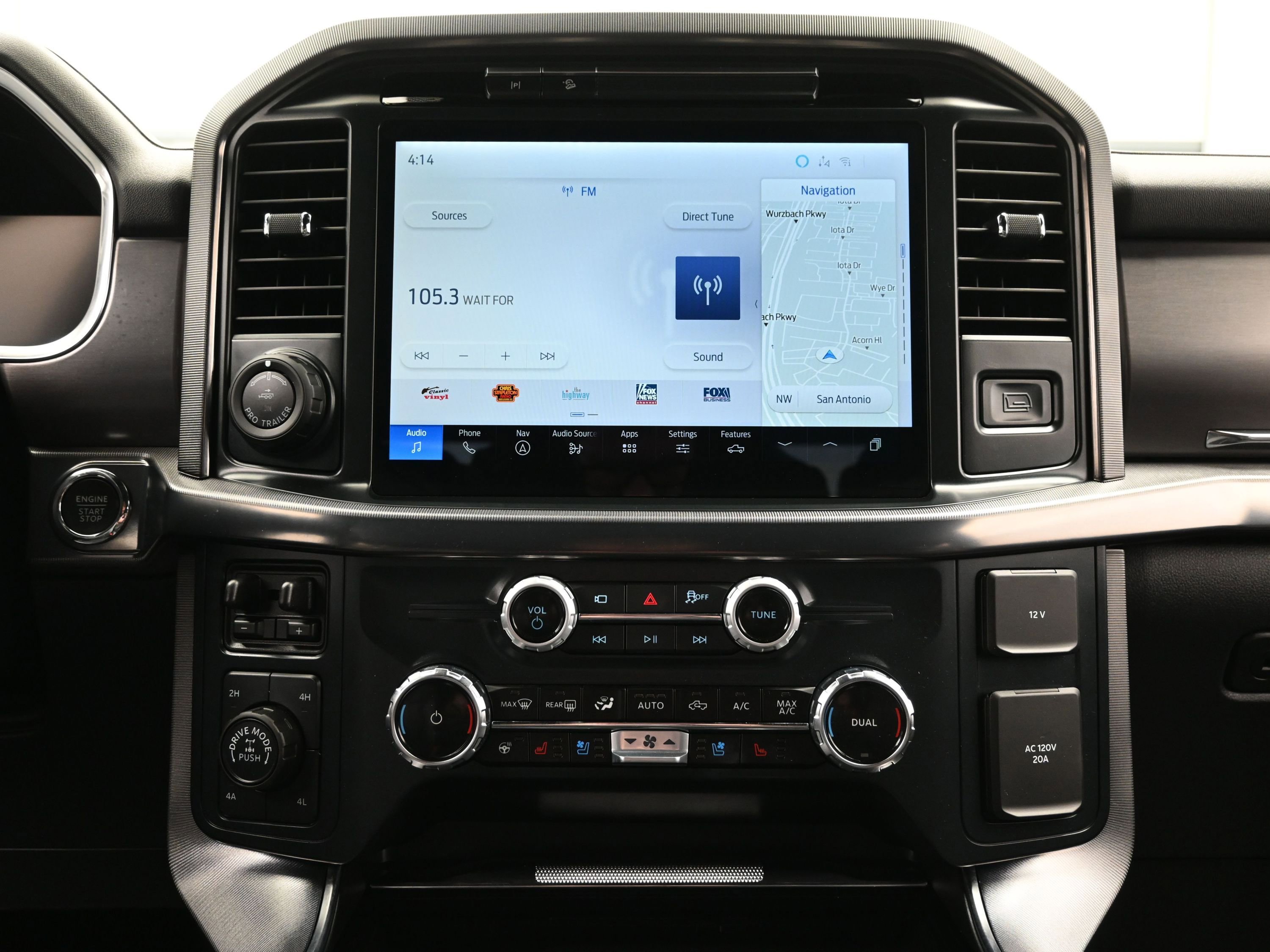 Used 2025 Ford F150 Platinum w/ FX4 Off-Road Package image 17