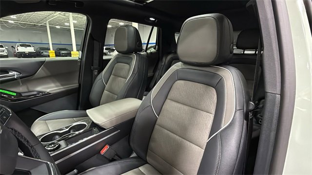 New 2026 Chevrolet Equinox LT w/ Convenience Package II image 12