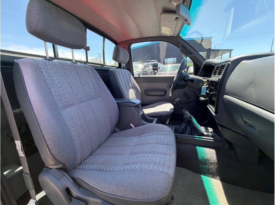 Used 1996 Toyota Tacoma 4x4 Regular Cab image 4