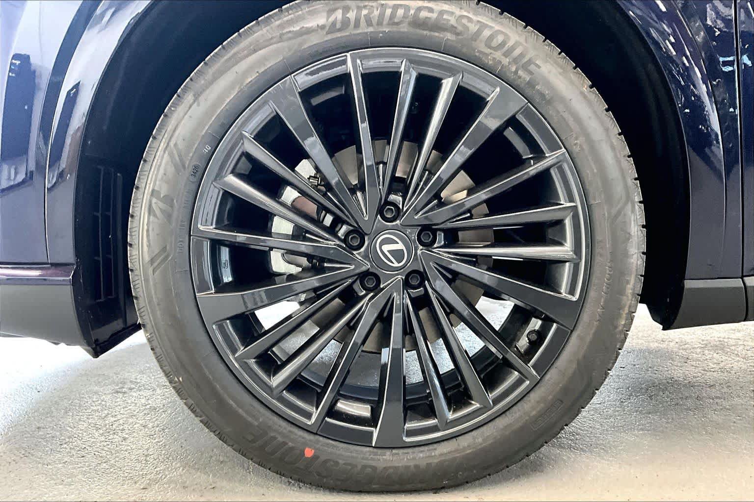 New 2026 Lexus RX 350h AWD/4WD image 12