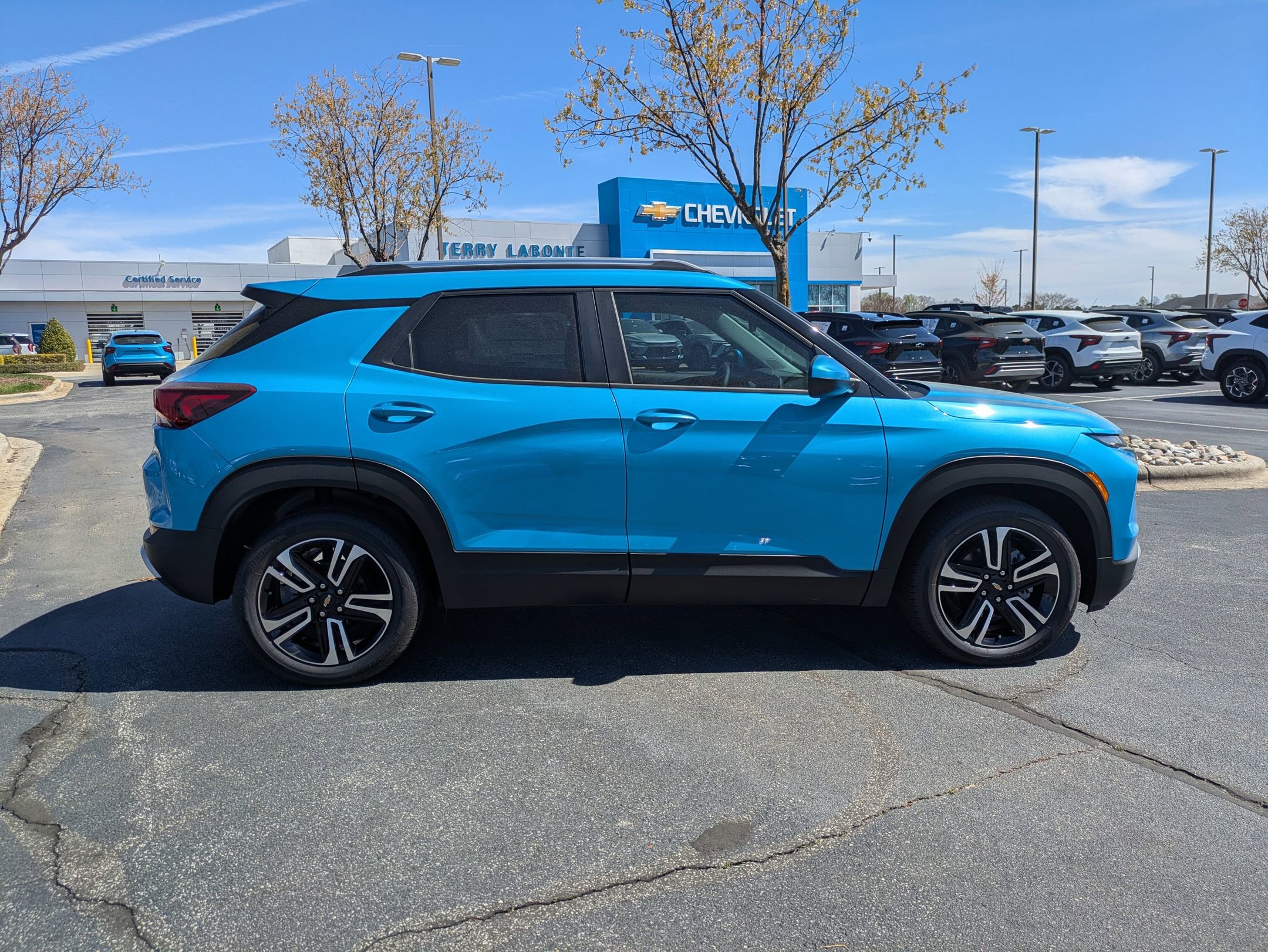 New 2026 Chevrolet TrailBlazer LT w/ LT Cold Weather Package FWD image 9