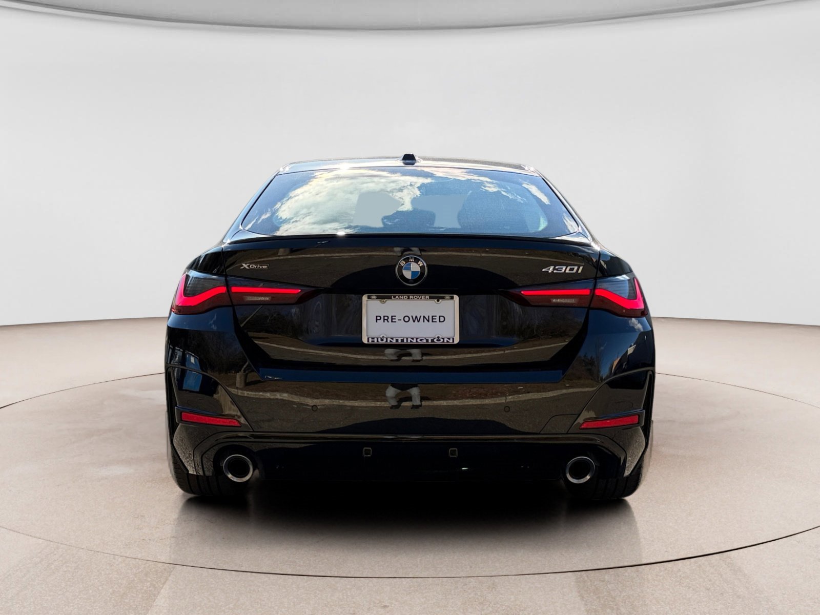 Used 2025 BMW 430i xDrive w/ M Sport Package image 4