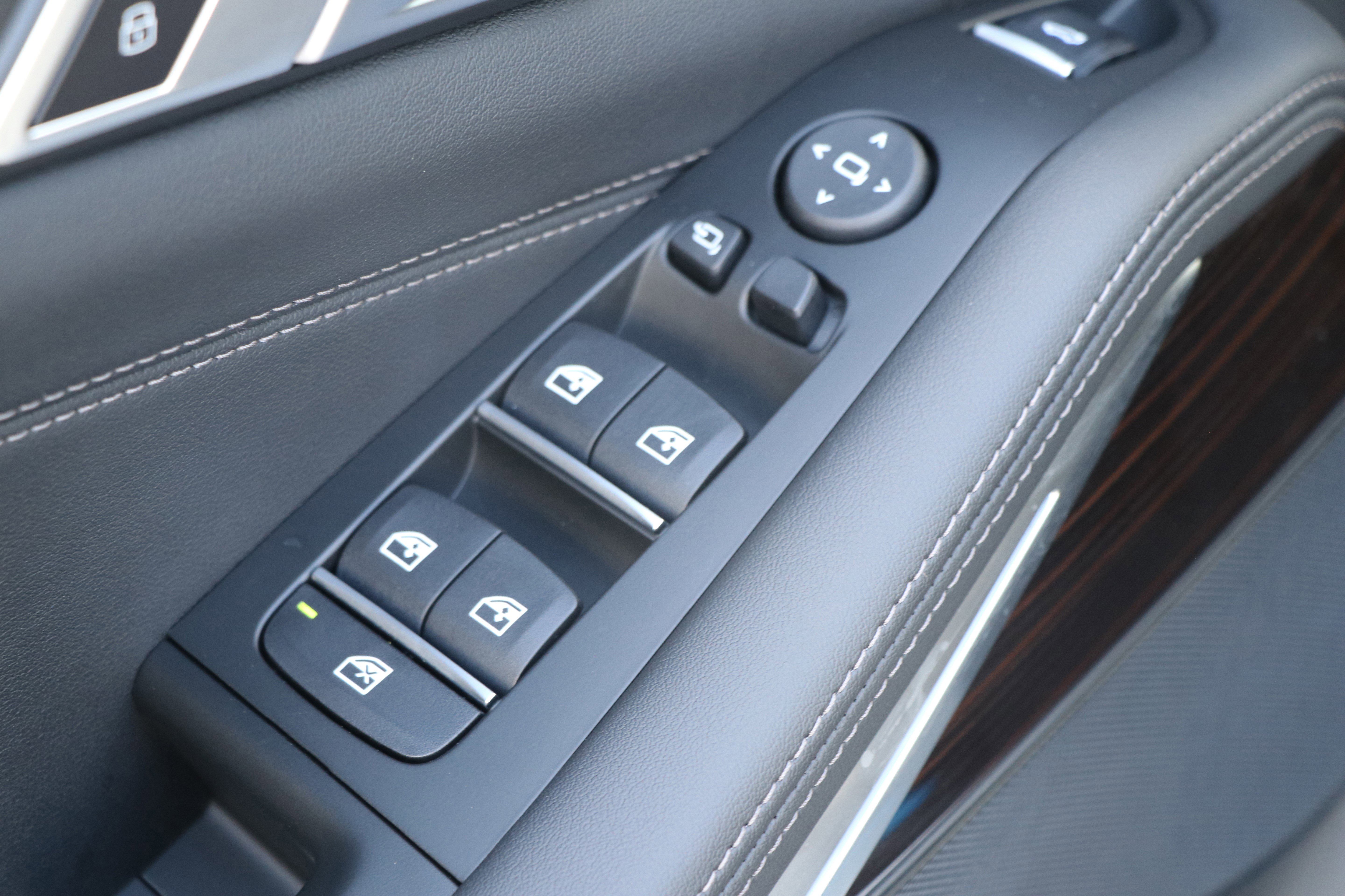 Used 2026 BMW X5 xDrive50e w/ Parking Assistance Package image 27