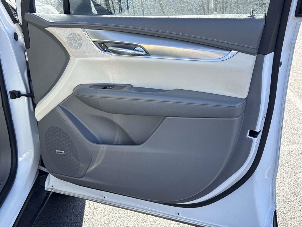 Used 2017 Cadillac XT5 Premium Luxury w/ Driver Assist Package FWD image 26