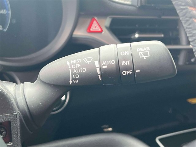 Used 2025 Toyota Sienna Platinum image 28