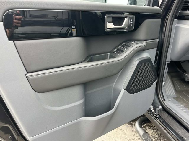 Used 2025 INEOS Grenadier AWD/4WD image 26