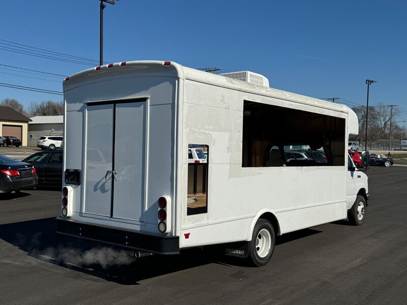 Used 2015 Ford E-450 and Econoline 450 Super Duty w/ Shuttle Bus Prep Package RWD image 3