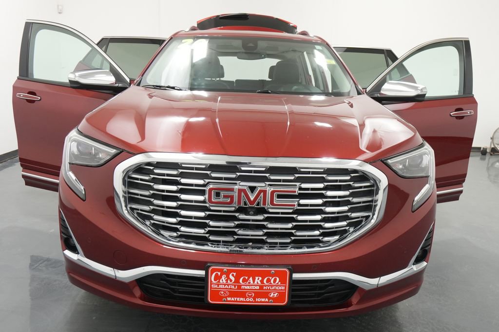 Used 2020 GMC Terrain Denali w/ Denali Premium Package AWD/4WD image 35