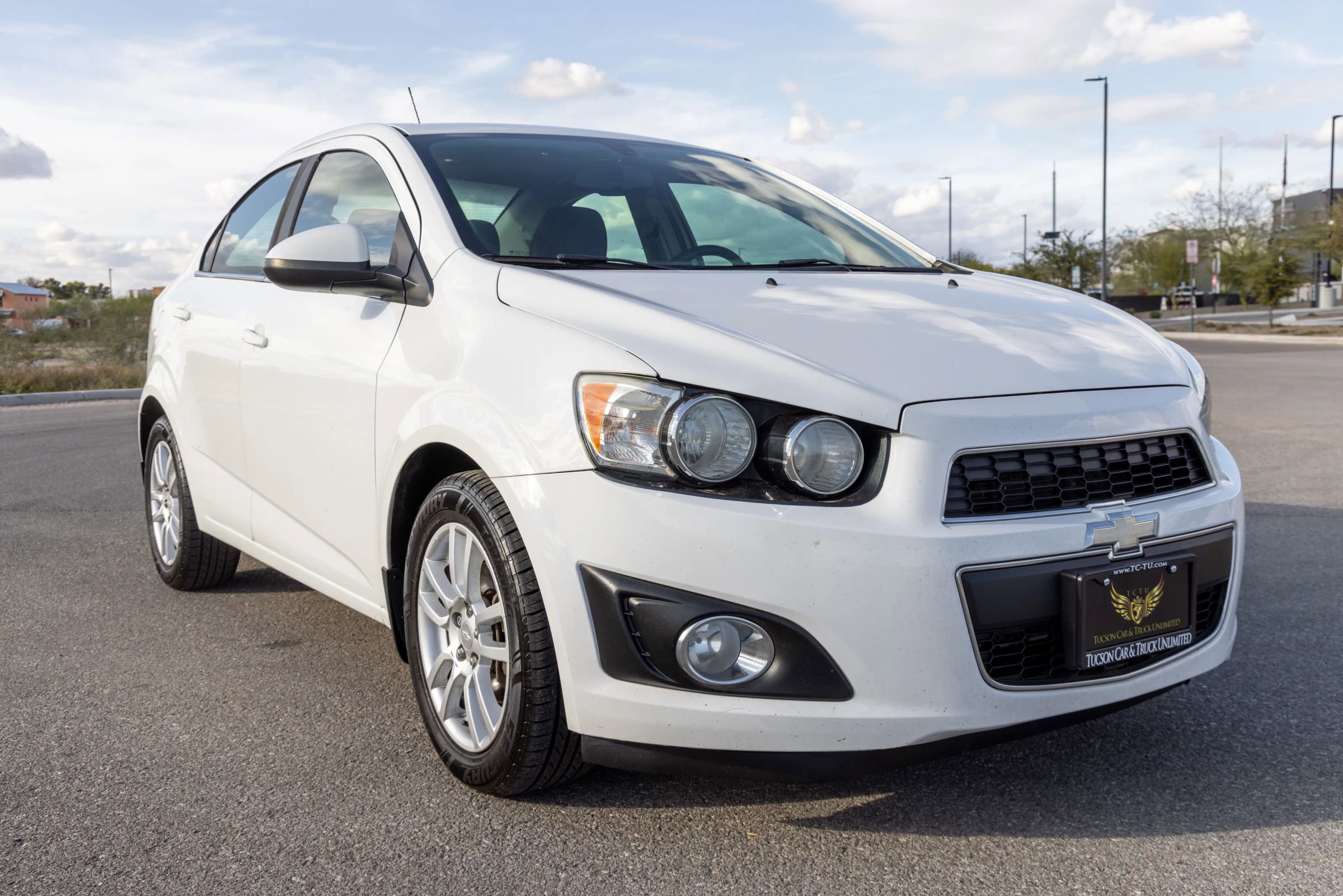 Used 2015 Chevrolet Sonic LT w/ Wheels and Fog Lamp Package FWD image 8
