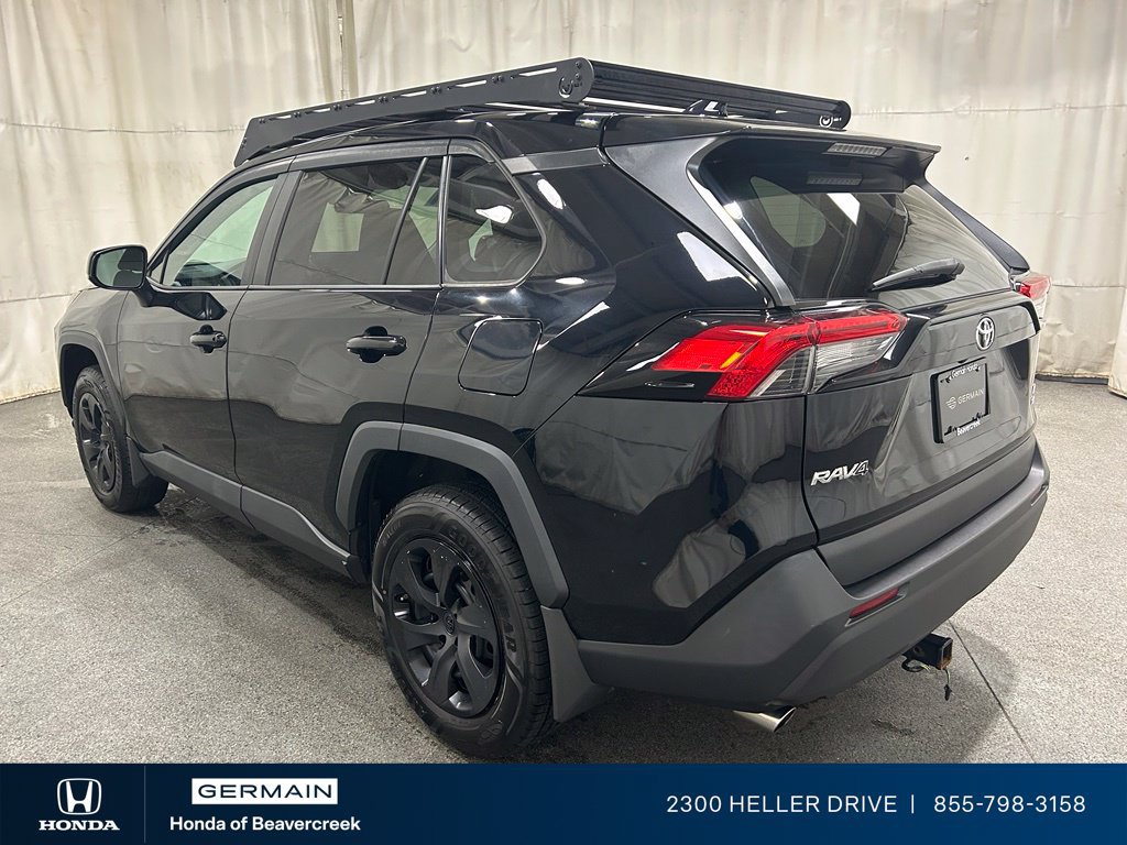 Used 2021 Toyota RAV4 LE AWD/4WD image 6