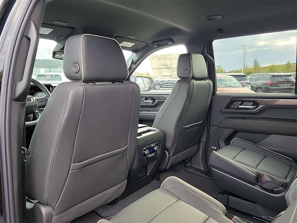 New 2026 GMC Yukon Elevation image 13