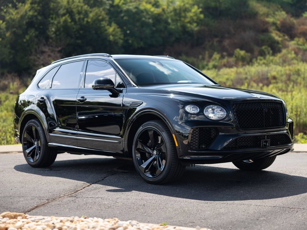 Used 2025 Bentley Bentayga AWD/4WD image 14