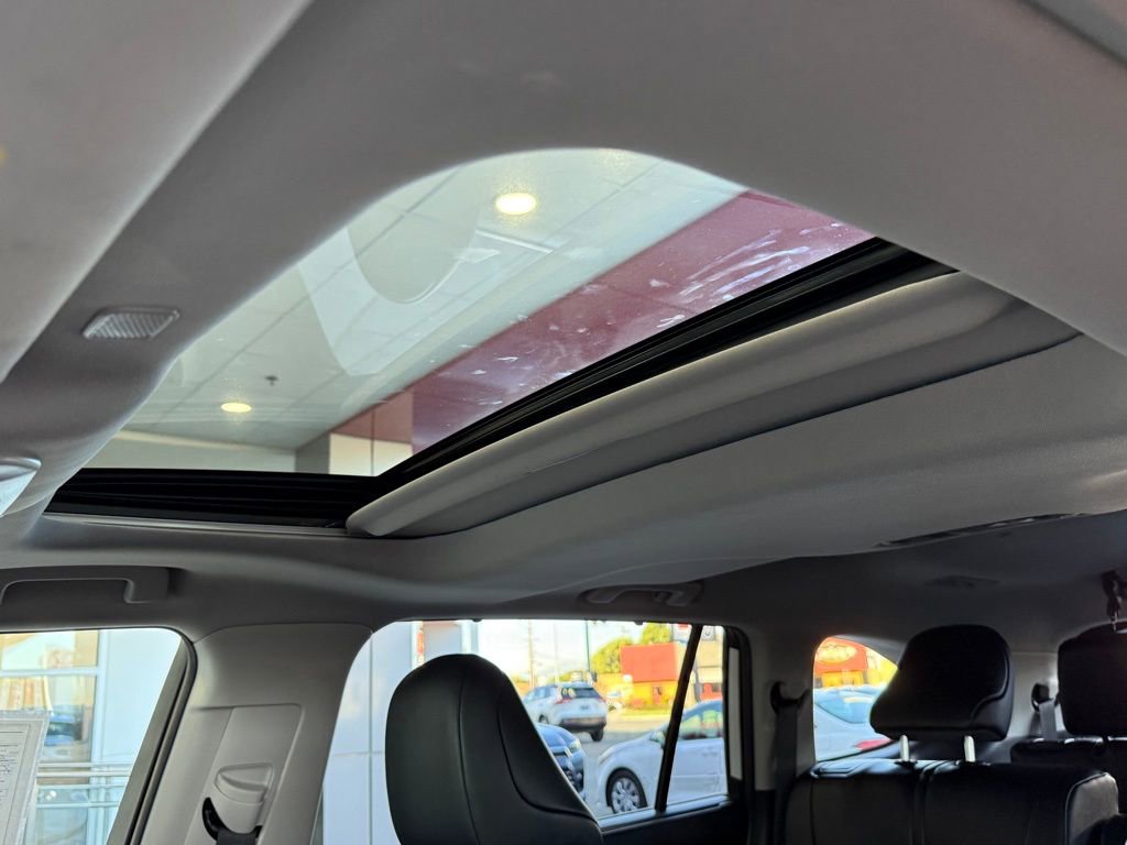 Certified 2023 Toyota Highlander XLE image 23