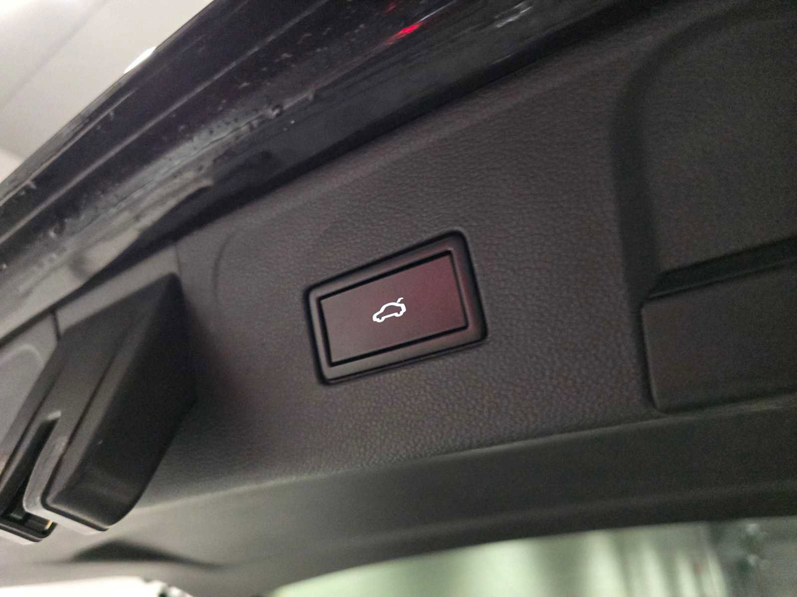 Used 2018 Volkswagen Atlas SE image 20