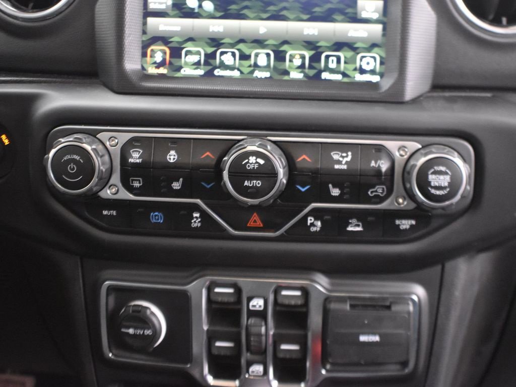 Used 2021 Jeep Wrangler Unlimited Sahara w/ Cold Weather Group image 27