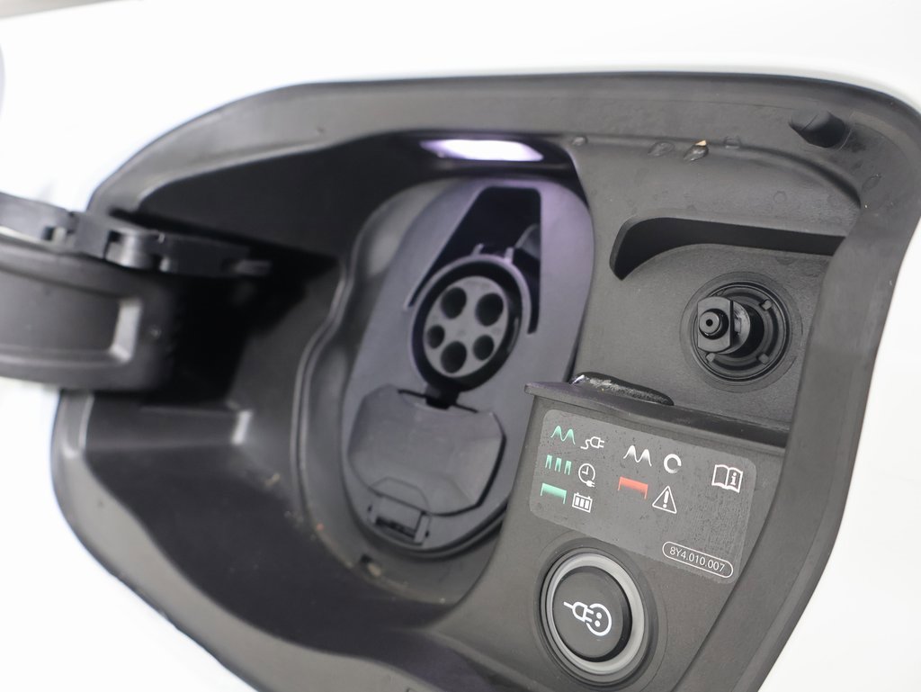 Used 2025 Audi Q6 e-tron Premium Plus image 20