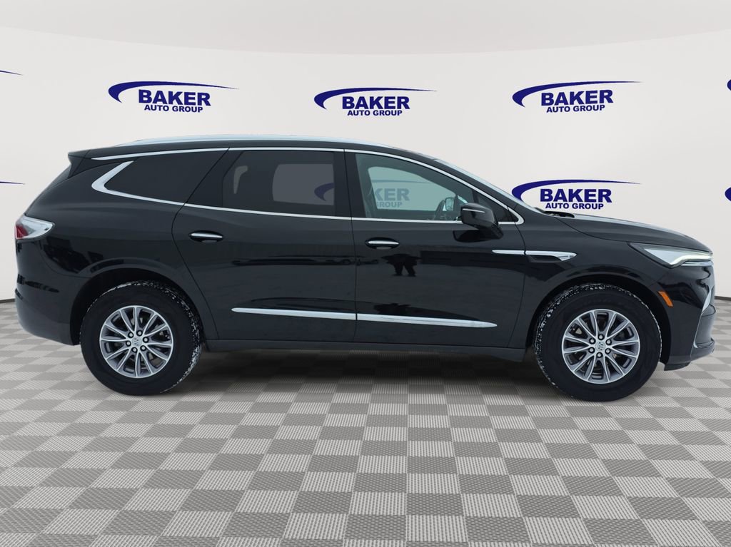 Used 2024 Buick Enclave Essence w/ Technology Package image 4