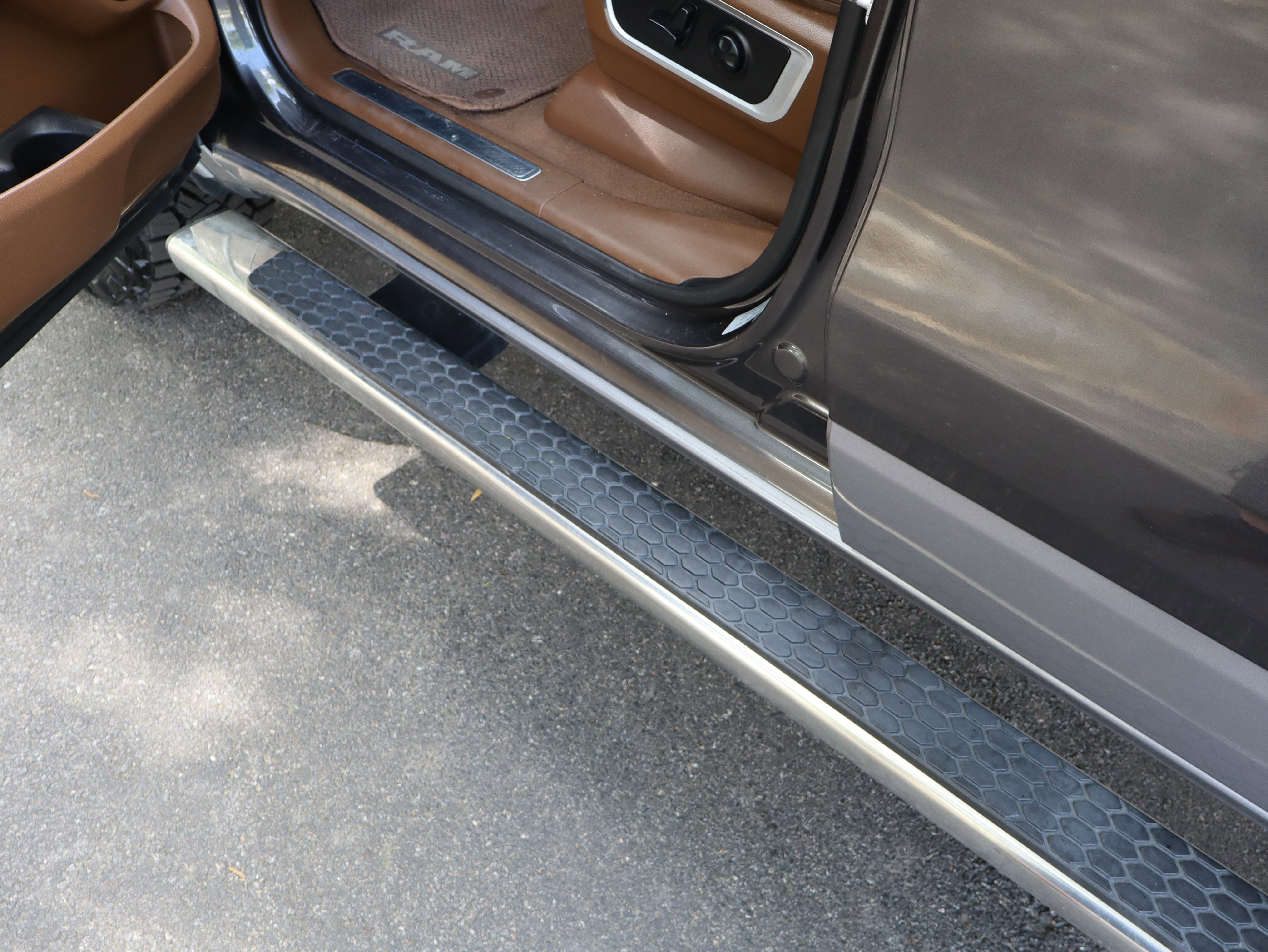 Used 2019 RAM 1500 Laramie image 22