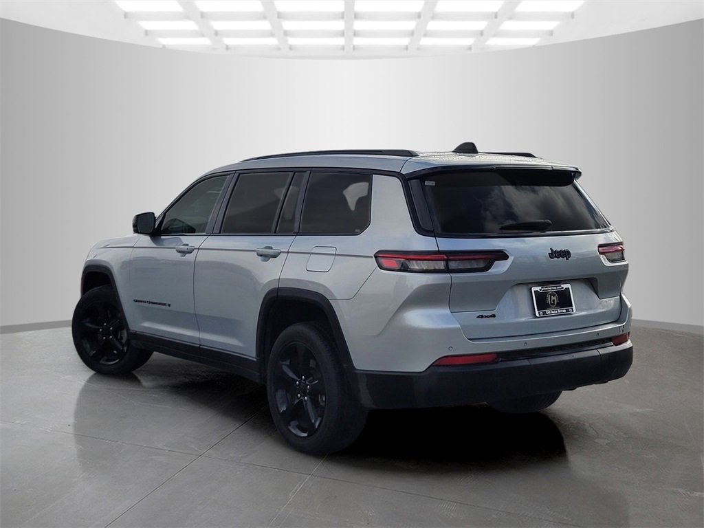 Used 2023 Jeep Grand Cherokee L Laredo image 6