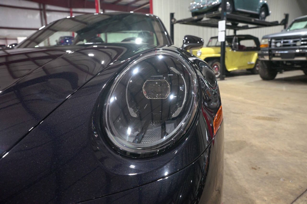 Used 2025 Porsche 911 GTS image 27