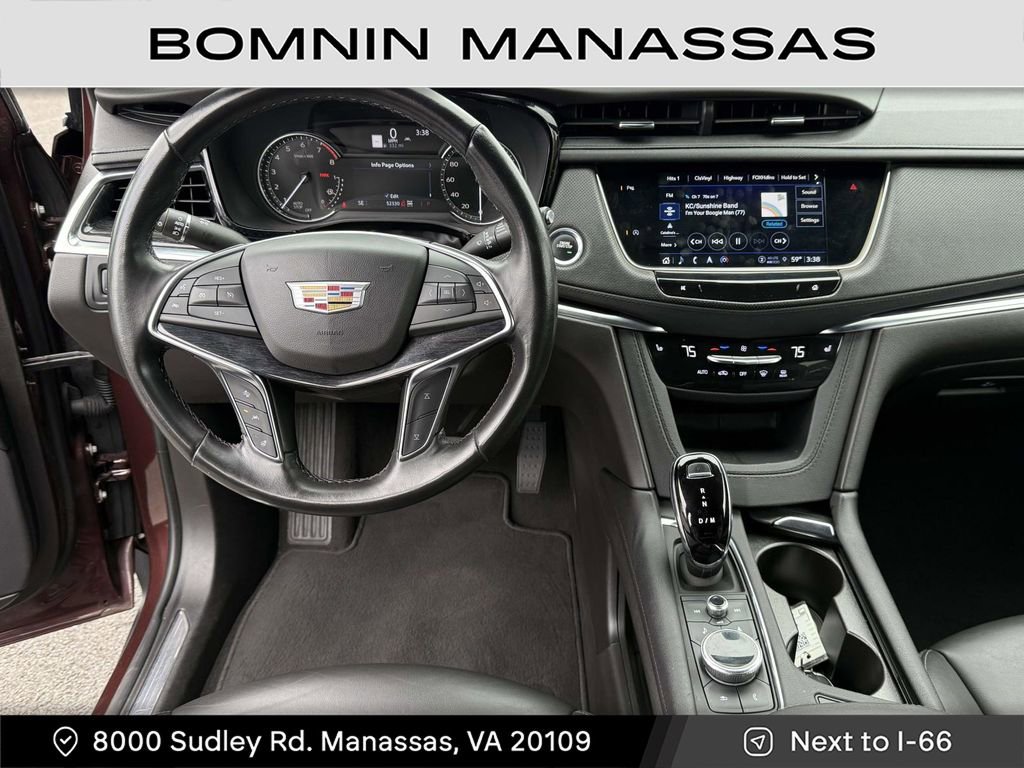 Used 2023 Cadillac XT5 Premium Luxury image 17
