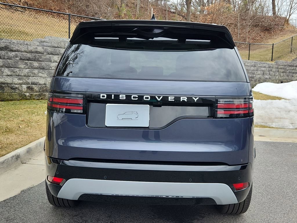 New 2026 Land Rover Discovery Limited Edition AWD/4WD image 7