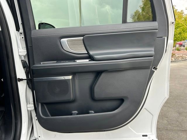Used 2025 Ford Expedition Max Platinum AWD/4WD image 27