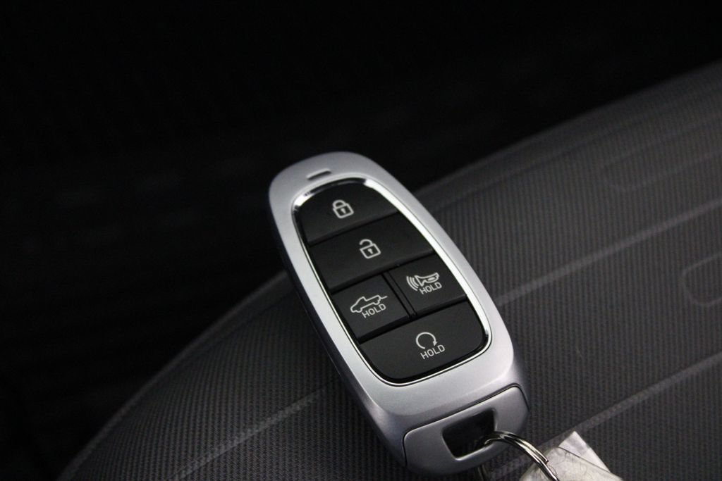 Used 2024 Hyundai Santa Cruz SEL w/ Activity Package FWD image 30