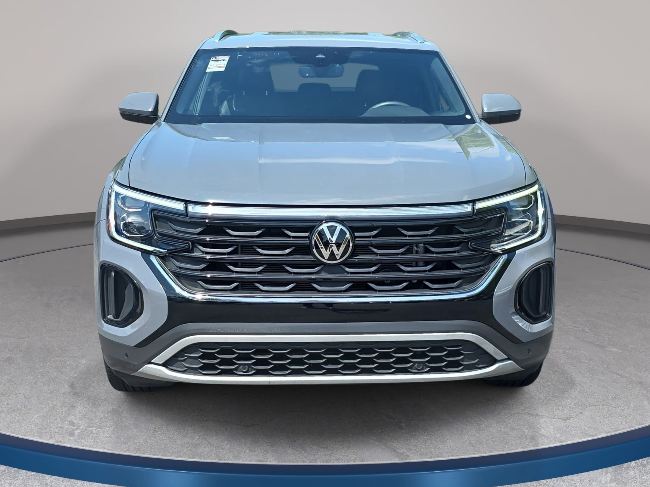 Used 2024 Volkswagen Atlas Cross Sport SE FWD image 2