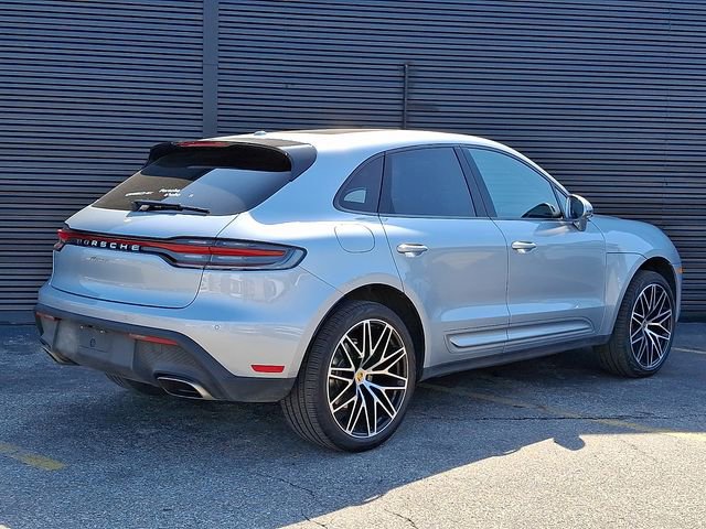 Certified 2026 Porsche Macan AWD/4WD image 7