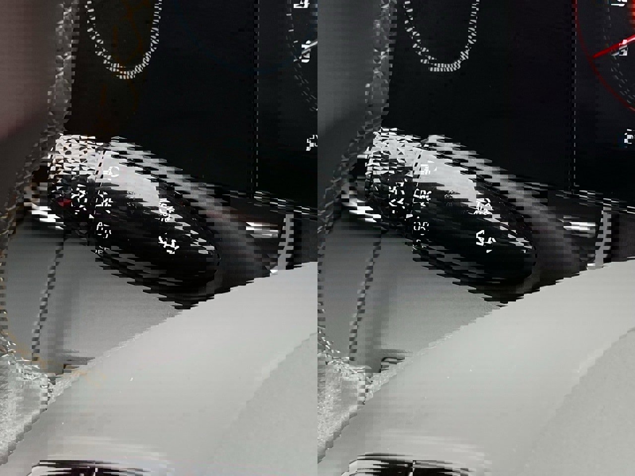 Used 2025 Hyundai Elantra SEL image 26