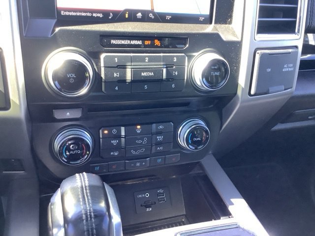 Used 2015 Ford F150 Platinum w/ Equipment Group 701A Luxury AWD/4WD image 34