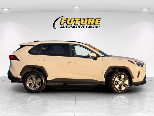 Certified 2025 Toyota RAV4 XLE FWD image 4